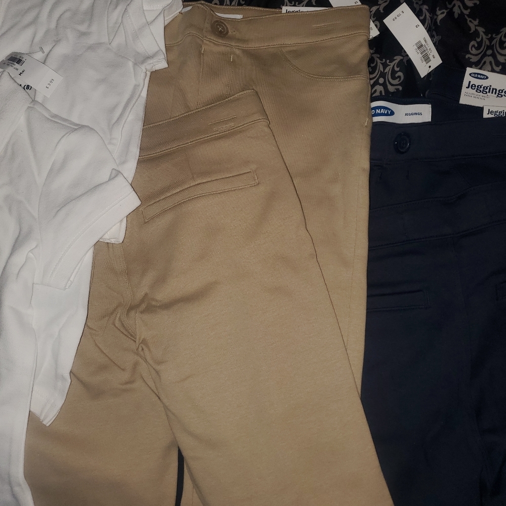 Old navy girls uniform (all included)